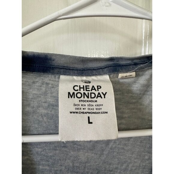 Cheap Monday women’s size large ombré shirt - Picture 4 of 8